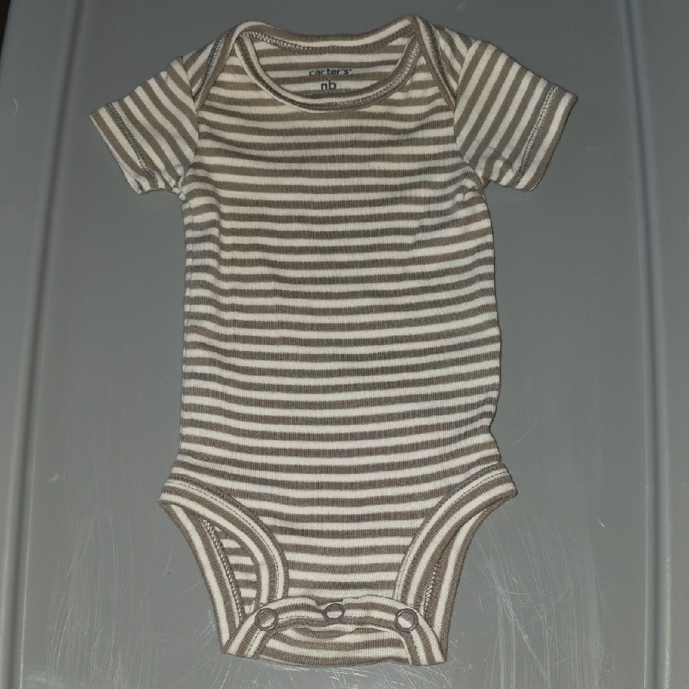 (J59) Carter's Cream and Brown Striped Bodysuit Sz Newborn